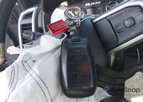 2022 Ram 1500 Big Horn 4X2 6'4 Box from USA, damaged, VIN 1C6RREBT5NN265595